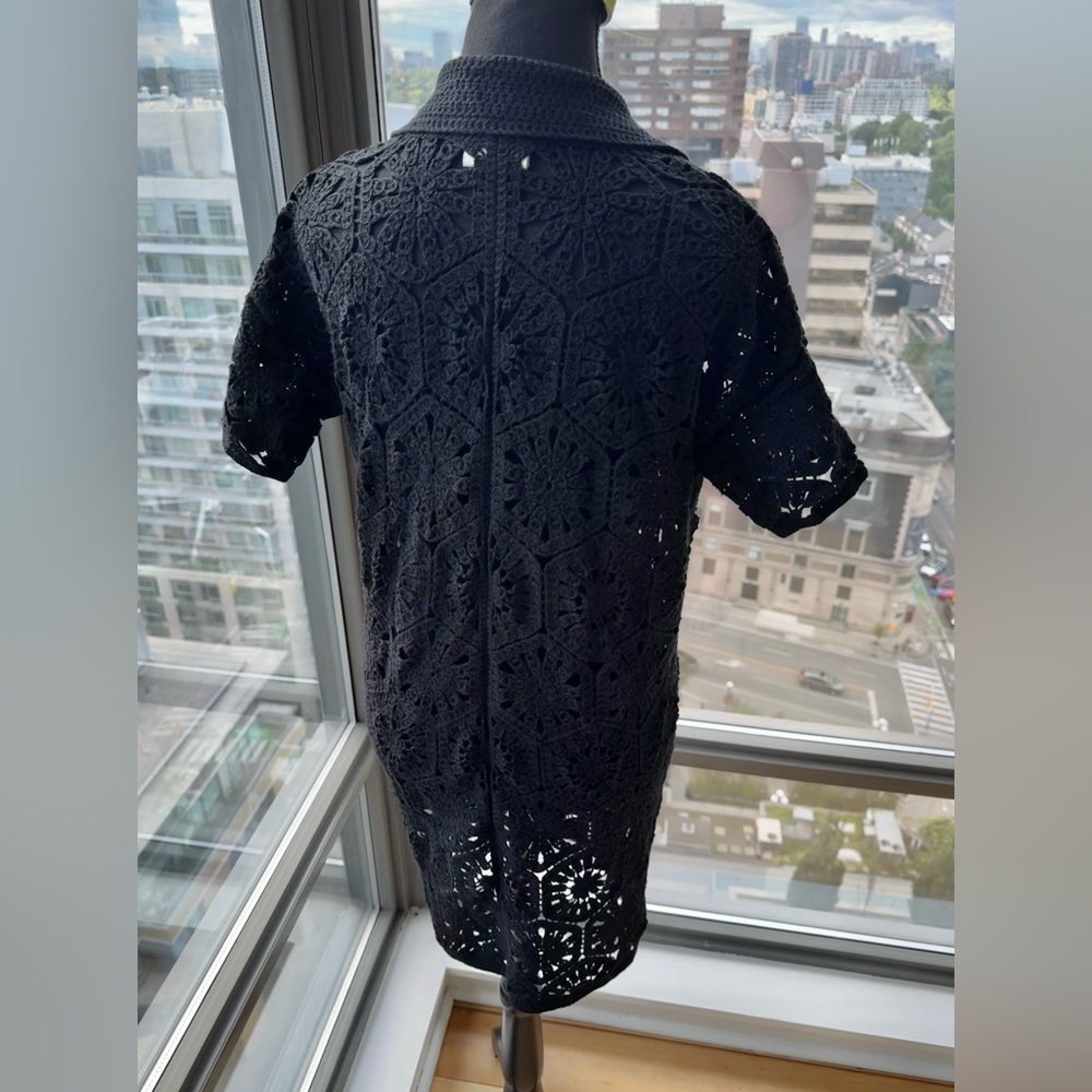 🆕 FARM Rio 🧿 NWOT Black Semisheer Floral Button-Up Crochet Cover-Up Dress, S - Picture 8 of 16
